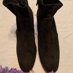 Adorable Faux Suede Ankle Boots (brand new!)